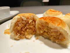鲜肉酥饼-荣轩(新荣记环球金融中心店)