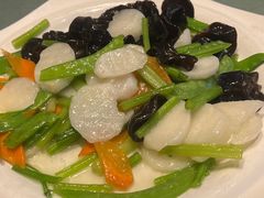 -老码头黑皮肘子锅包肉(赣水路店)