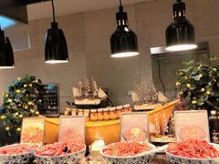 -广州万富希尔顿酒店·感趣自助餐厅·金秋蟹宴生蚝海鲜刺身