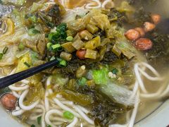 -龙记桂林米粉(财满街店)