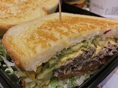 -The Habit Burger Grill 哈比特汉堡(爱琴海店)