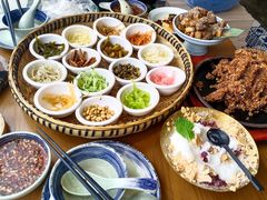 -包整·丝娃娃(甲秀楼景观店)