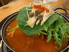 土豆排骨火锅-喇喇排骨火锅·传统韩式脊骨汤(望京西园总店)