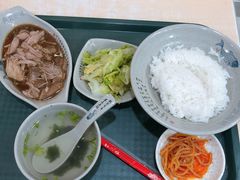 卤肉饭-台北风味(第一家快餐)