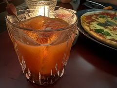 -毛毛虫酒吧