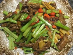 小炒黄牛肉-湘与香缘·湖南菜(王府井北京市百货大楼店)