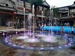 -雪山彩虹谷景区