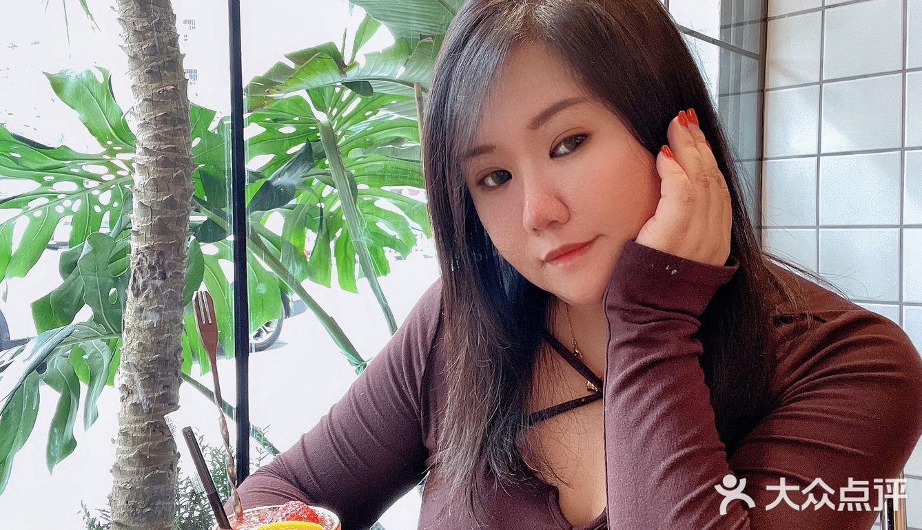 广州｜如此巨型的汉堡居然被我叠成一座山？