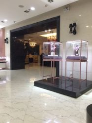 点击看大图 -挪娅婚纱摄影皇家会所