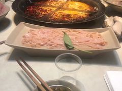 -渝嘴小老弟老火锅(华新村店)