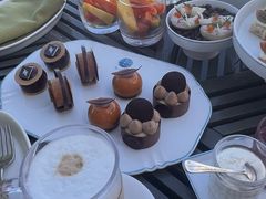 -瑰丽酒店·海吧·天际下午茶·现场DJ·天台酒吧