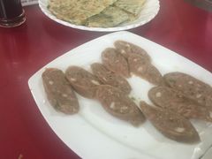 -溢心园香河肉饼总店