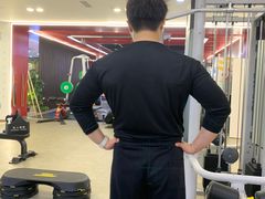 -英派斯健身旗舰店(海信国际中心馆)