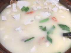 台州豆腐煲-鸽子侯·家宴·平价海鲜(绿地店)