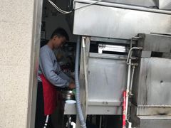-后街女孩肠粉店