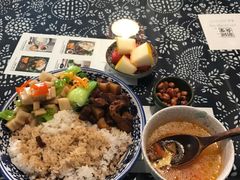 -蜗牛小馆醉乡民谣云南菜(惠新西里店)