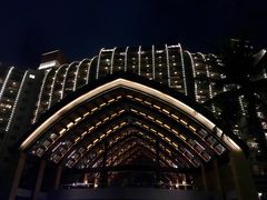 -三亚湾海居铂尔曼度假酒店