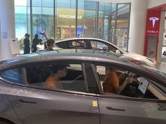 -TESLA 特斯拉(广州天环广场体验店)