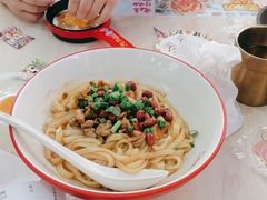 -小杨生煎(金山百联购物中心3楼店)