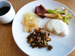 -西安大雁塔科技大学地铁站亚朵酒店