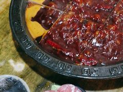 -渝嘴小老弟老火锅(华新村店)