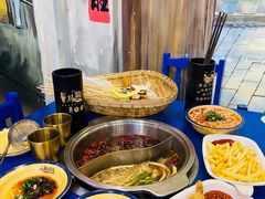 -马路边边火锅串串(观前街店)