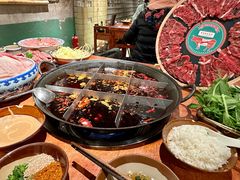 -周小明火锅(黑金冠社区店)