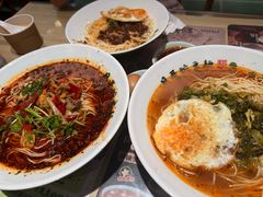 -兵哥豌豆面(雅颂居店)