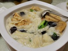 胜瓜支竹浸鱼腐-惠爱餐厅
