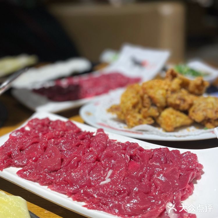 人生得意须【火锅】，莫使【牛事】空对月！