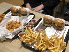 -The Habit Burger Grill 哈比特汉堡(爱琴海店)