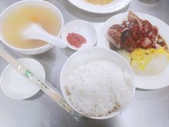 -华香鹅快餐店