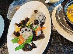 -河畔春天时尚餐厅