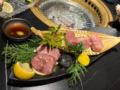 -山川小町·极番烧肉(新地假日广场店)