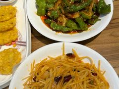 -俭寨大盘鸡·手抓肉·烧烤新疆菜(乌苏路店)