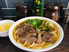 -花溪黄牛肉粉·金牌卤肉饭