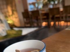 -蜜桃餐厅·伴山(湖滨商业街店)