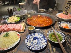 -旧街市鲜货老火锅(大光路店)