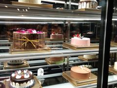 面包甜点陈列柜-红跑车蛋糕世界(清江路店)