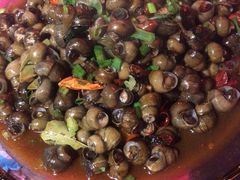 -虾弄弄海派小龙虾·牛羊蝎子火锅