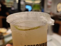 -柠檬向右(宝杨宝龙店)