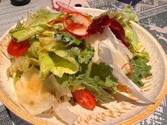 烟熏三文鱼帕玛森沙拉-和牛食堂•BISTRO(广州首店)