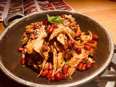 手撕扁担鸡-吃饭皇帝大(解放西路店)