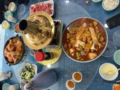 -撒拉人家.酸菜牦牛肉火锅