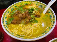 红烧牛肉面-金杨拉面王小吃面馆·牛三宝面·红烧牛肉粉