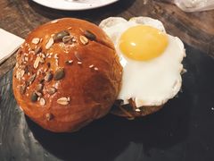 -HIGH FIVE哈福手工汉堡(桂林路店)