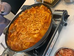 部队火锅-HONGA HONGA雄家(曹路店)