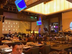-洛缦音乐餐厅(工业展览馆万象城店)