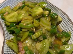 青番茄炒腊肉-陈先进鱼馆·地道农家菜(湖墅南路店)