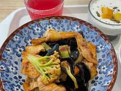 -轻蔬不用等·素食(江苏路店)